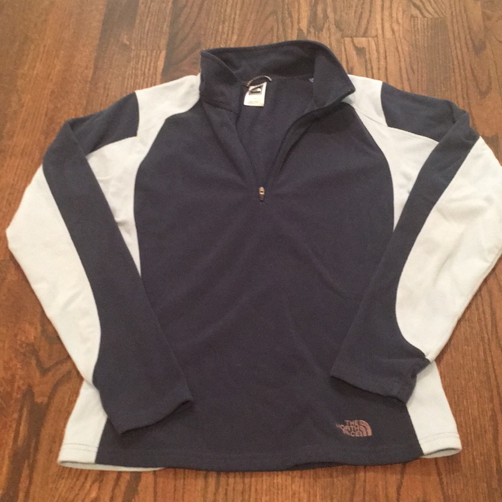 The north face fleece 1/4 zip. Medium